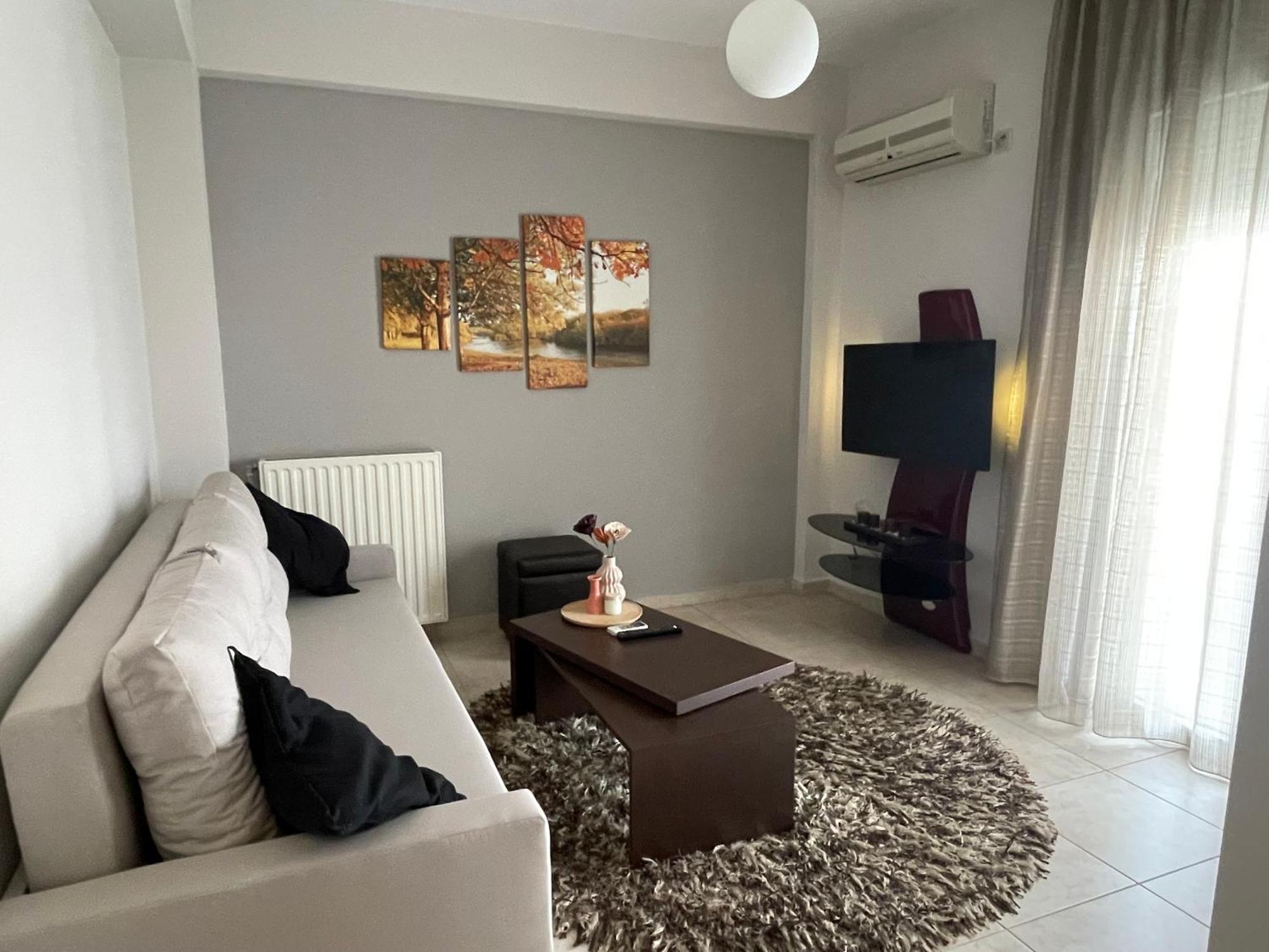 Central Comfy Home Kalamata Ngoại thất bức ảnh